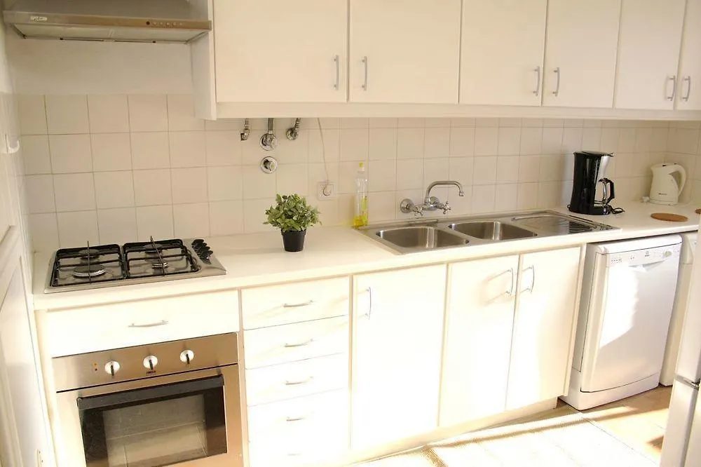 Lisbon Experience Apartments Principe Real Hotel